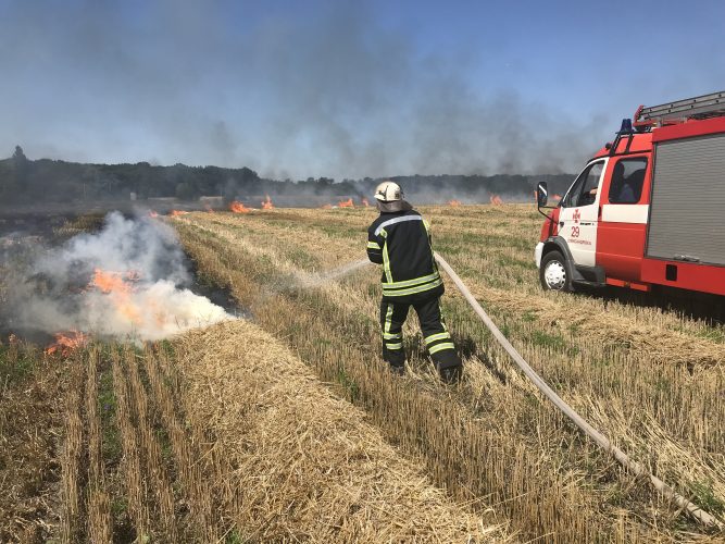 На Кіровоградщині горять пожнивні залишки